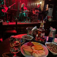 Photo taken at Çello Cafe &amp;amp; Bar by Seyithan_Berzan _. on 1/7/2023
