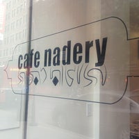 Foto tirada no(a) Cafe Nadery por Parastou M. em 7/25/2013