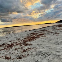 Снимок сделан в Nobska Beach пользователем Jenna Z. 9/2/2021