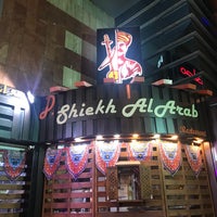 รูปภาพถ่ายที่ مطعم شيخ العرب โดย Abdullah เมื่อ 5/26/2018
