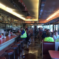 Foto tirada no(a) Tin Goose Diner por Christine S. em 9/6/2015
