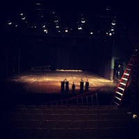 Foto tomada en Ignite Theatre @ The Aurora Fox  por Keith R. el 10/15/2012