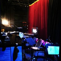 รูปภาพถ่ายที่ Ignite Theatre @ The Aurora Fox โดย Keith R. เมื่อ 10/18/2012