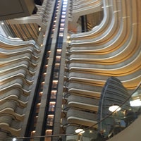 Photo taken at Atlanta Marriott Marquis by Vivian S. on 3/8/2016