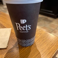 Foto tirada no(a) Peet&amp;#39;s Coffee &amp;amp; Tea por Brian E. em 4/23/2024