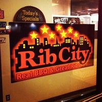 รูปภาพถ่ายที่ Rib City โดย Tonia เมื่อ 9/15/2012