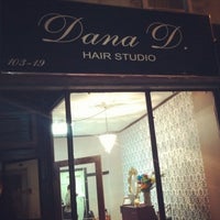 Foto diambil di Dana D Hair Studio oleh Taylor L. pada 5/1/2013