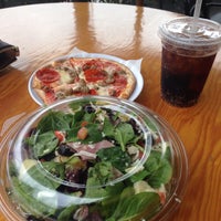 Photo taken at Mod Pizza by Yng L. on 1/30/2015