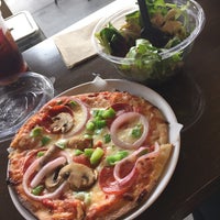 1/4/2016 tarihinde Yng L.ziyaretçi tarafından Mod Pizza'de çekilen fotoğraf