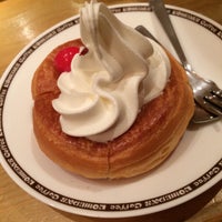Photo taken at Komeda&amp;#39;s Coffee by 理央 周. on 1/16/2015