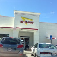 Photo taken at In-N-Out Burger by Brian F. on 4/17/2013
