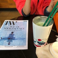 Photo taken at Starbucks by HandsWorks가죽공방 on 12/18/2018