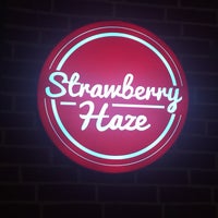 10/21/2016にOlli💁🏼‍♀️がStrawberry Haze (18+)で撮った写真