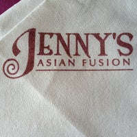 รูปภาพถ่ายที่ Jenny&amp;#39;s Asian Fusion โดย Aaron A. เมื่อ 10/16/2012