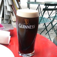 Photo taken at GUINNESS -THE PUB- 丸の内 (PAGLIACCIO 丸の内仲通り店) by noir on 10/27/2012