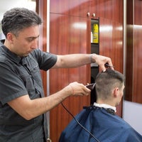 8/19/2014에 Uri I.님이 Premium Barber Shop에서 찍은 사진