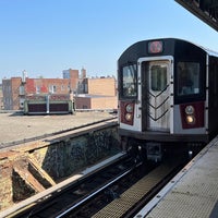 Photo taken at MTA Subway - 61st St/Woodside (7) by Barun B. on 9/6/2023