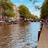 Photo taken at Het Bankje aan de Herengracht by Georg A. on 5/30/2019