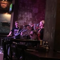 Foto diambil di House of Blues Restaurant &amp; Bar oleh Joe B. pada 10/28/2018