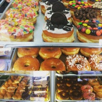 Photo taken at Tasty Donuts by Chispas M. on 5/18/2017