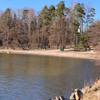 Photo taken at Karhusaaren uimaranta by Aapo R. on 4/3/2019