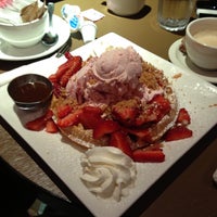 6/7/2013にGoldie☠ T.がSpin Dessert Cafeで撮った写真