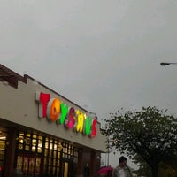 Photo taken at Toys&amp;quot;R&amp;quot;Us by Tanya J. on 10/13/2012