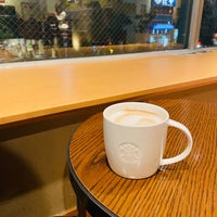 Photo taken at Starbucks by momoco☕︎ on 12/29/2021