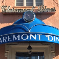 Das Foto wurde bei Claremont Diner von Claremont Diner am 4/19/2016 aufgenommen