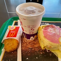 Photo taken at McDonald&amp;#39;s by Rokoucha on 8/12/2022