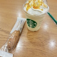 Photo taken at Starbucks by がーな G. on 9/11/2016