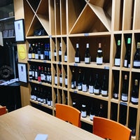 Das Foto wurde bei Azalea Wine &amp;amp; Kitchen von Katesil am 10/24/2020 aufgenommen