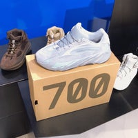 adidas originals factory outlet near me