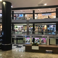 Foto scattata a Shopping Praia da Costa da Alex V. il 5/8/2017