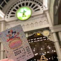 Photo taken at Tokyo Disneyland Station by 砂 on 1/23/2024