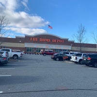Photo taken at The Home Depot by SooFab on 1/25/2020