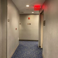 Photo taken at Courtyard by Marriott New York Downtown Manhattan/World Trade Center Area by SooFab on 5/14/2019