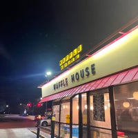 Photo taken at Waffle House by SooFab on 7/3/2022
