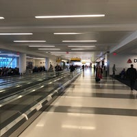 3/24/2017にSooFabがジョン F ケネディ国際空港 (JFK)で撮った写真
