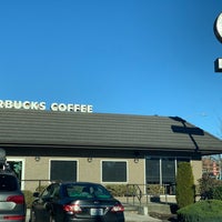 Photo taken at Starbucks by SooFab on 12/6/2018