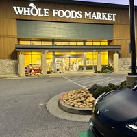 Photo taken at Whole Foods Market by SooFab on 10/4/2022