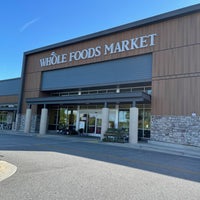 Photo taken at Whole Foods Market by SooFab on 4/19/2022