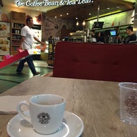 Photo taken at The Coffee Bean &amp;amp; Tea Leaf by Arthur J. on 3/30/2017