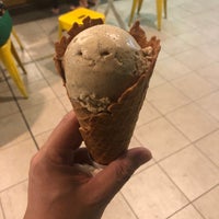 9/28/2019にLがMerely Ice Creamで撮った写真