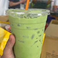 Photo taken at Mr Avocado Exotic Fruit Juice by L on 6/29/2023