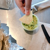 Photo taken at Chipotle Mexican Grill by Phuong P. on 4/14/2019