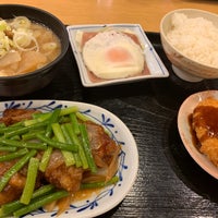 Photo taken at 東池袋小町食堂 by Tenty17 on 11/8/2019