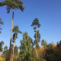 Photo taken at Основинский парк by varya s. on 9/26/2016