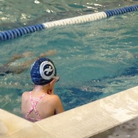 Foto tirada no(a) Tom Dolan Swim School por Melissa F. em 12/1/2012