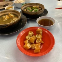 Photo taken at Kai Tian Bak Kut Teh (开天记瓦煲肉骨茶) by Poh W. on 4/27/2021